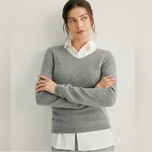 Quince Cashmete Gray V-Neck Women's Sweater